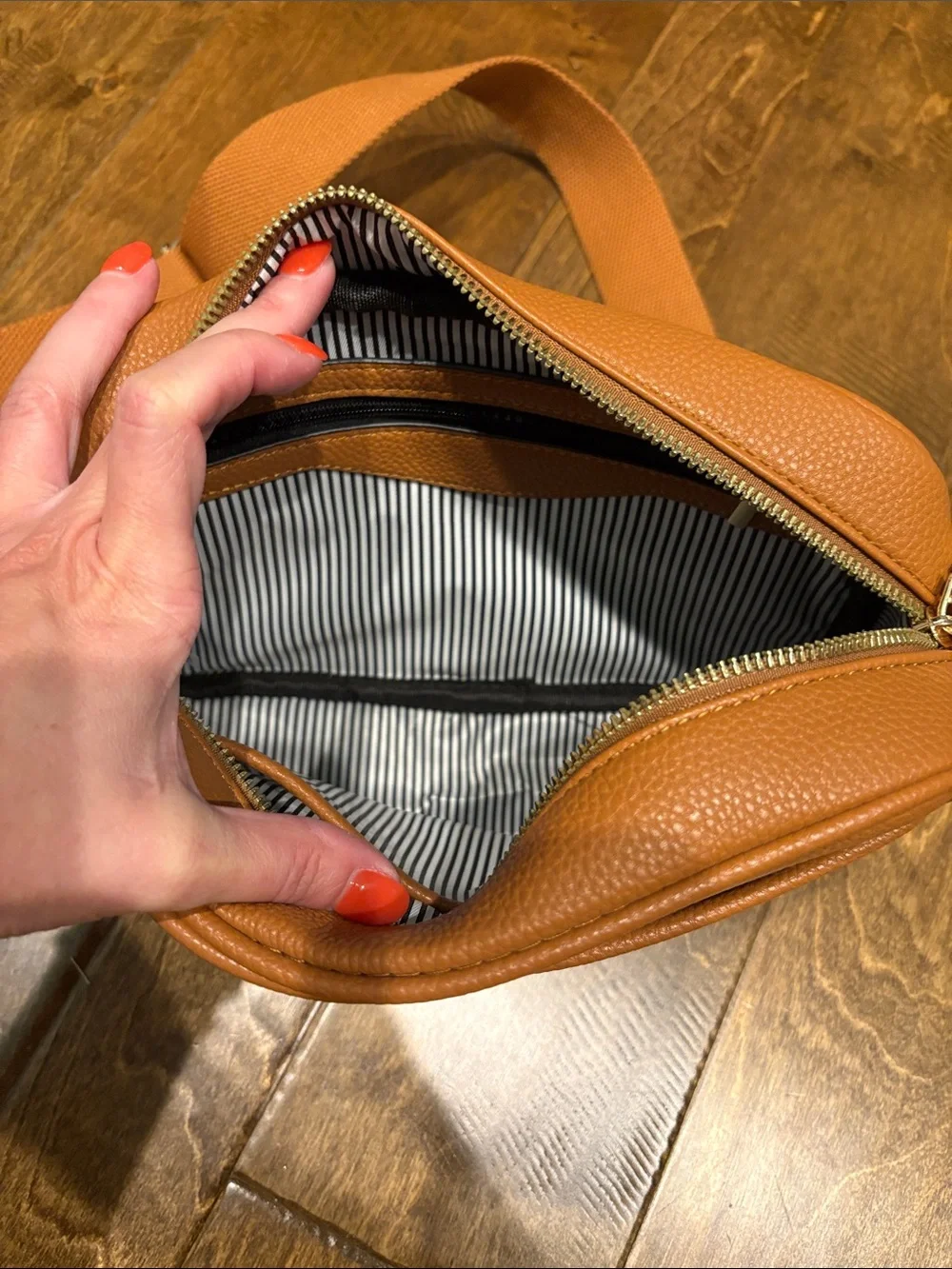 Medium sized Crossbody Bag
